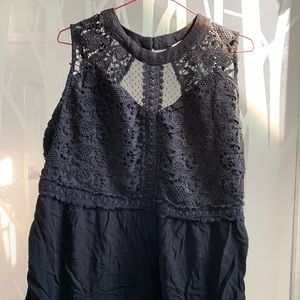 Black lacy tank top